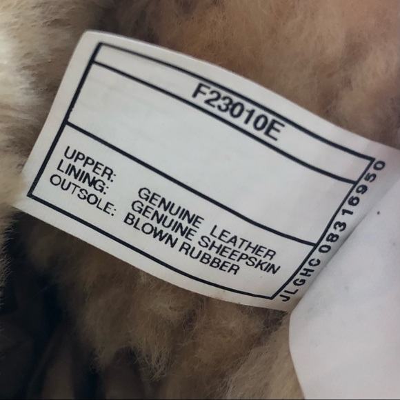 RARE HTF UGG Australia Bailey Button 1872 Chestnut Leather Krinkle Boots - Picture 8 of 9